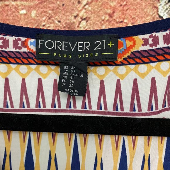 Forever 21+ Women's Blouse Shirt Size 2XL Sleeveless Half Zip Multi Pattern - Picture 3 of 4
